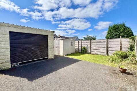 Detached Garage