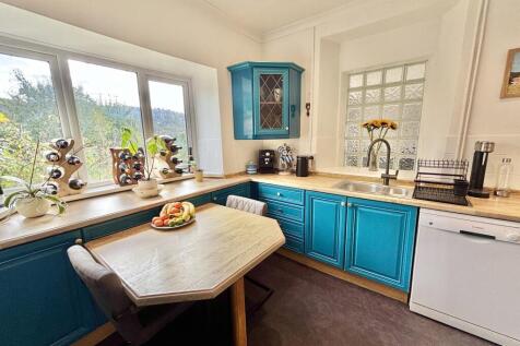 Kitchen / Breakfast Room