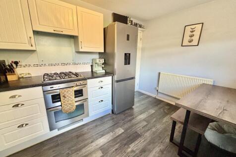 Kitchen / Breakfast Room