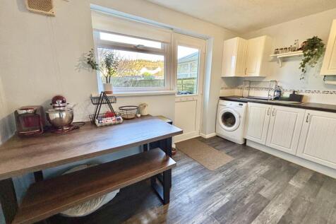 Kitchen / Breakfast Room