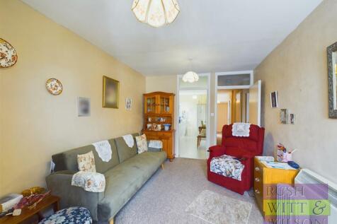 CAM03417G0-PR0270-STILL008.jpg