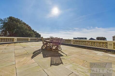CAM03417G0-PR0554-STILL009.jpg