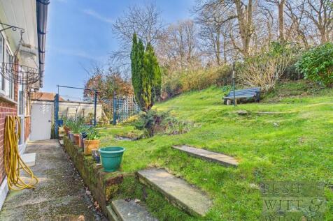CAM03417G0-PR0583-STILL018.jpg
