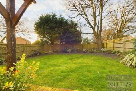 CAM03417G0-PR0551-STILL028.jpg