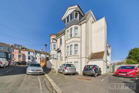 CAM03417G0-PR0635-STILL018.jpg