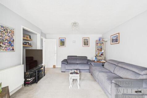 CAM03417G0-PR0637-STILL007.jpg