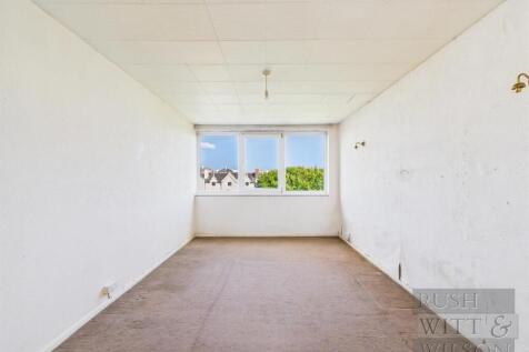 CAM03417G0-PR0670-STILL014.jpg