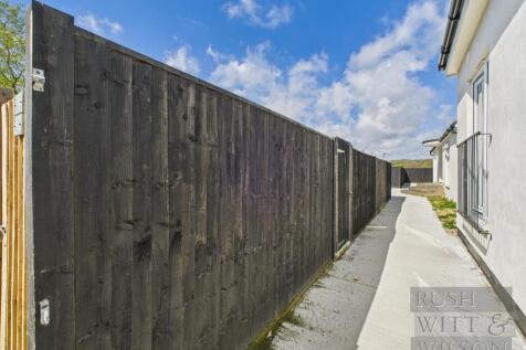 CAM03417G0-PR0633-STILL020.jpg
