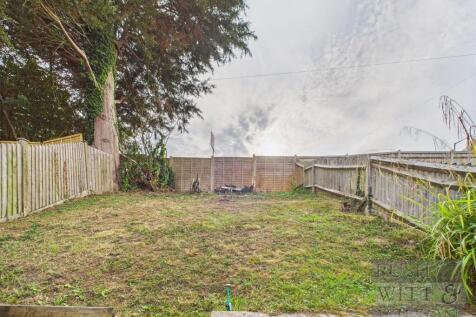 CAM03417G0-PR0808-STILL016.jpg