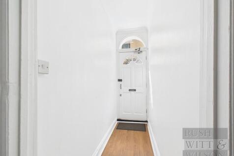 CAM03417G0-PR0818-STILL002.jpg
