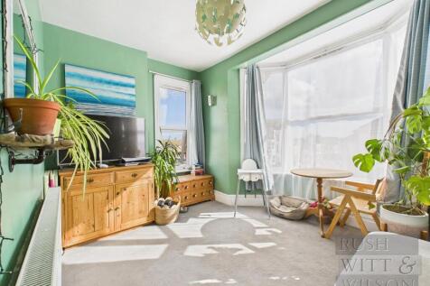 CAM03417G0-PR0821-STILL015.jpg
