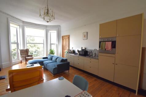 Lounge/kitchen