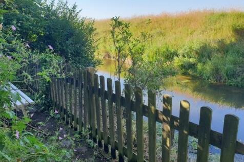 Little Malt Cottage garden.jpg