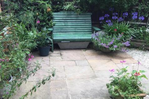 Courtyard Photo 3.jpg