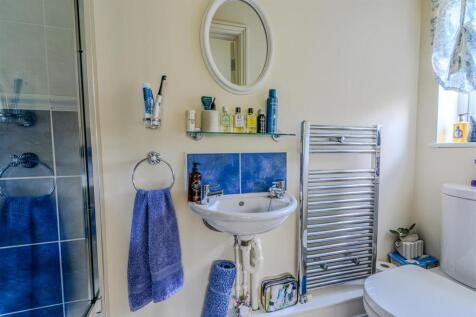 En-suite to Bedroom Two