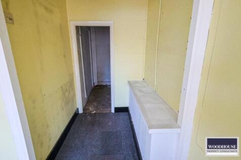 HEADING TO REAR OF SHOP