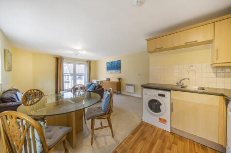 Kitchen/Dining Area