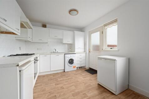 37 The Moorings 010.JPG