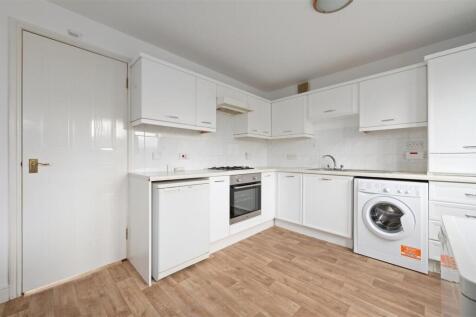 37 The Moorings 011.JPG