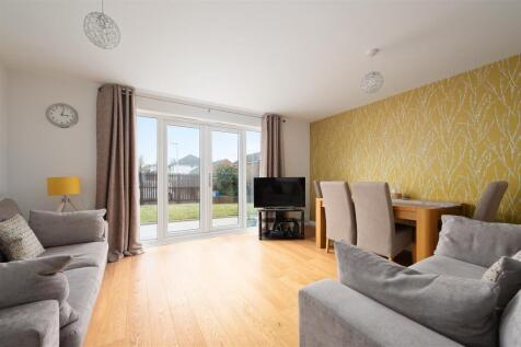 52 Middlebank Rise 011.JPG