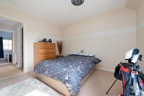 19 Craigflower Court 015.JPG