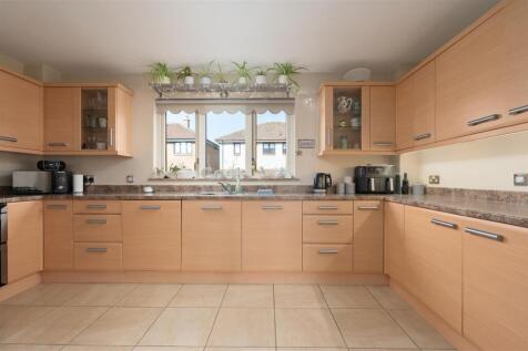 13 Westhall Crescent 012.JPG