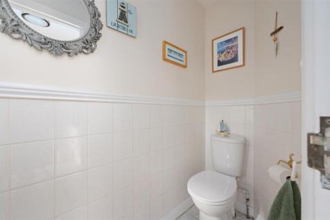 13 Westhall Crescent 004.JPG