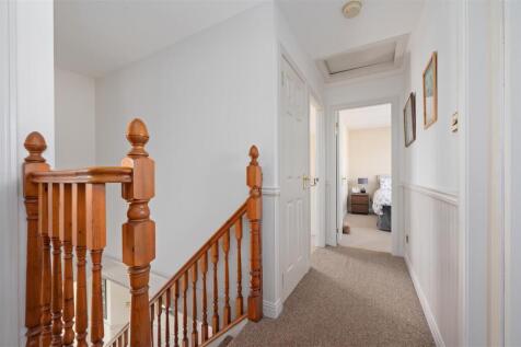 13 Westhall Crescent 016.JPG