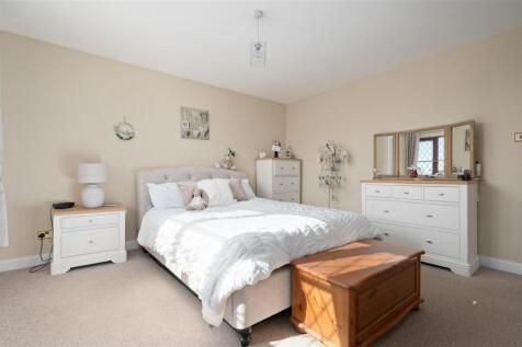 13 Westhall Crescent 021.JPG