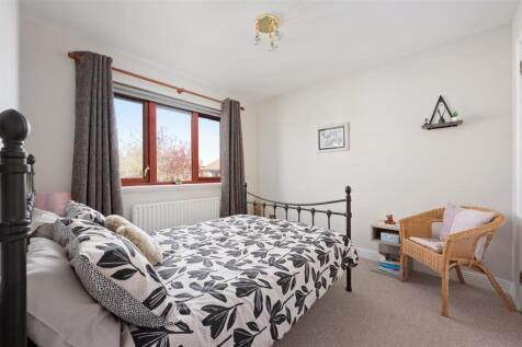 13 Westhall Crescent 025.JPG