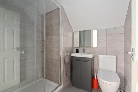 4 Preston Crescent 031.JPG