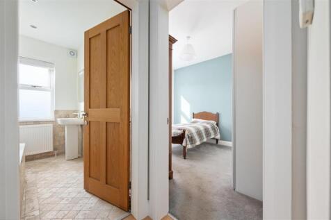 87 Arthur Street 004.JPG
