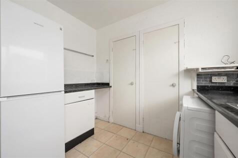 25 Springhill Brae 010.jpg