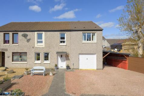 7 Fairley Court 001.jpg