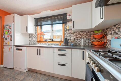 7 Fairley Court 013.JPG
