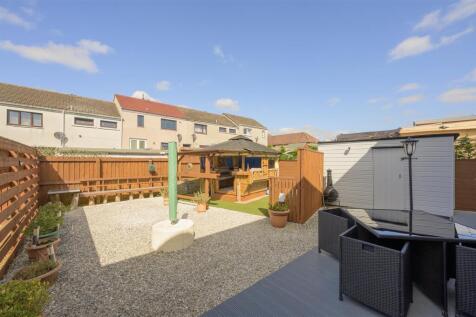 7 Fairley Court 027.jpg