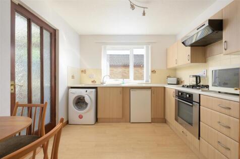 23 Glen Moriston Drive 011.jpg