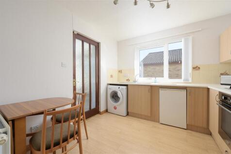 23 Glen Moriston Drive 012.jpg