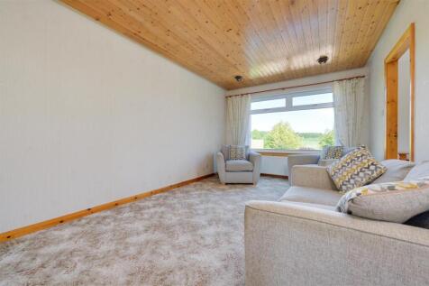 23 Glen Moriston Drive 014.jpg