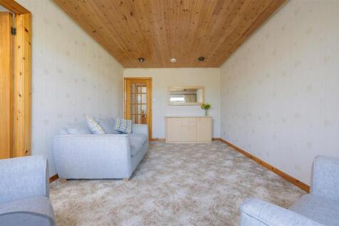 23 Glen Moriston Drive 016.jpg