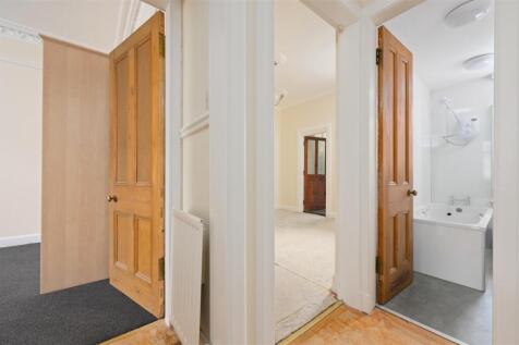 22a Brucefiled Avenue 005.JPG