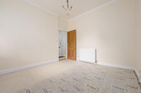 22a Brucefiled Avenue 014.JPG