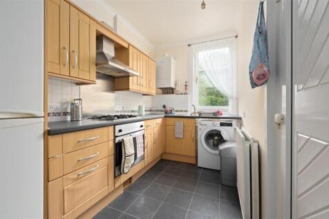 22a Brucefiled Avenue 016.JPG