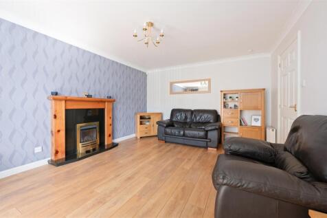 37 Dovecot Way 008.JPG