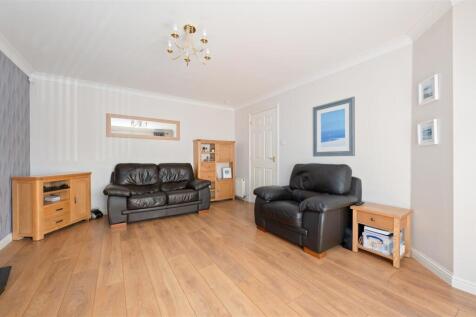 37 Dovecot Way 009.JPG