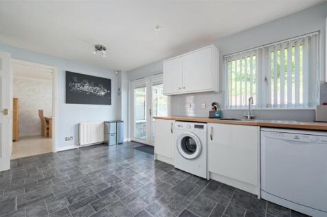 37 Dovecot Way 012.JPG