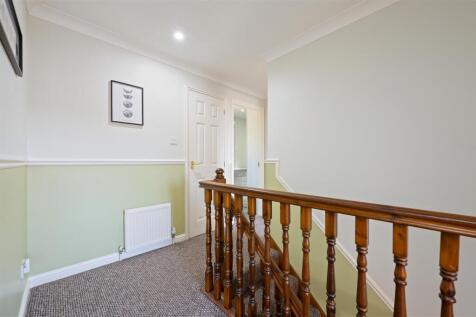 37 Dovecot Way 017.JPG