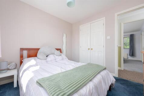 37 Dovecot Way 019.JPG