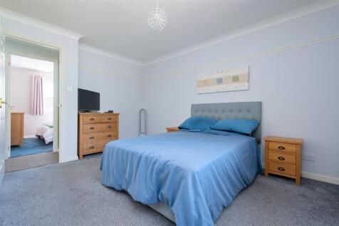37 Dovecot Way 021.JPG