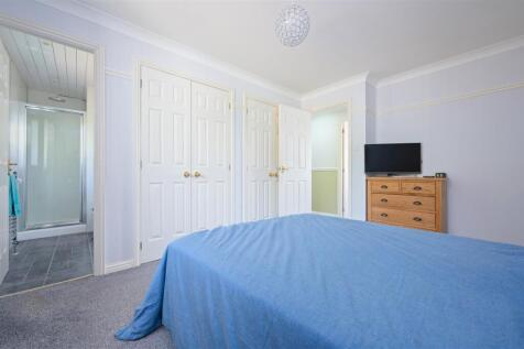 37 Dovecot Way 022.JPG